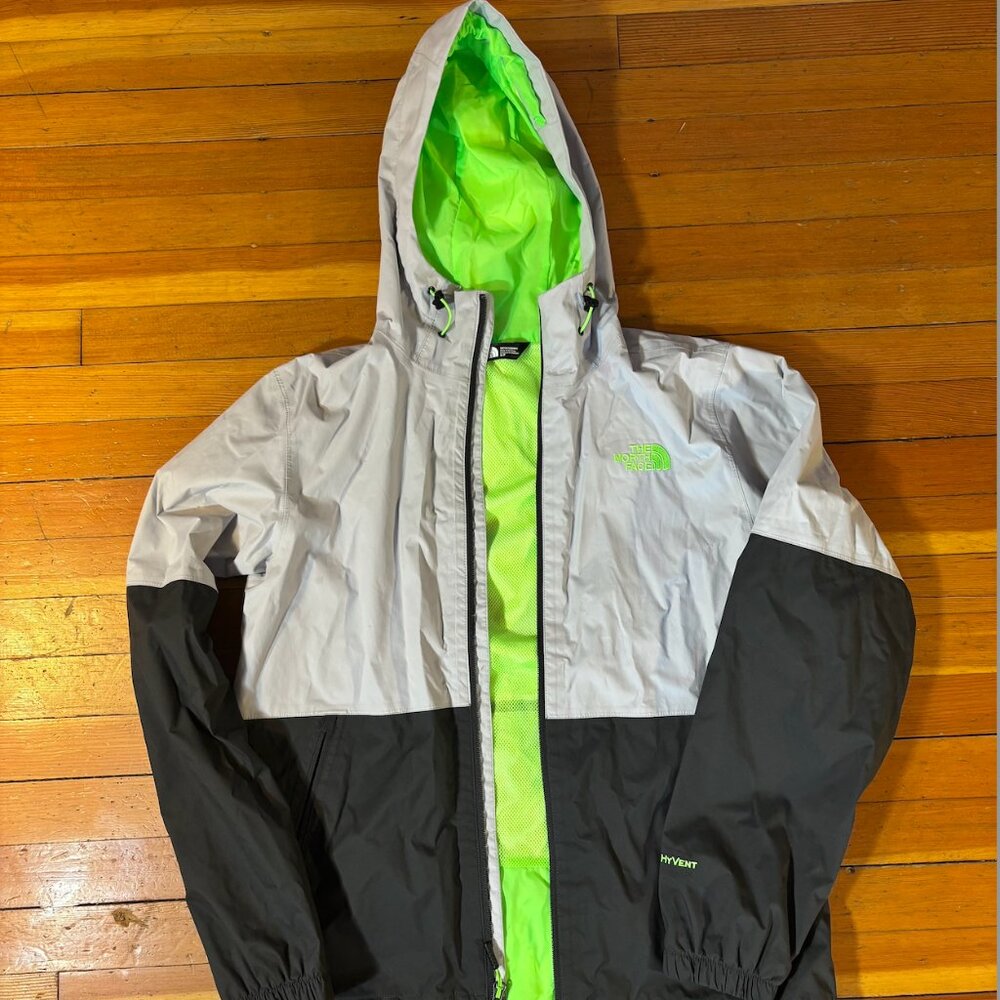 Mens NORTH FACE windbreaker/raincoat SZ Small Gray